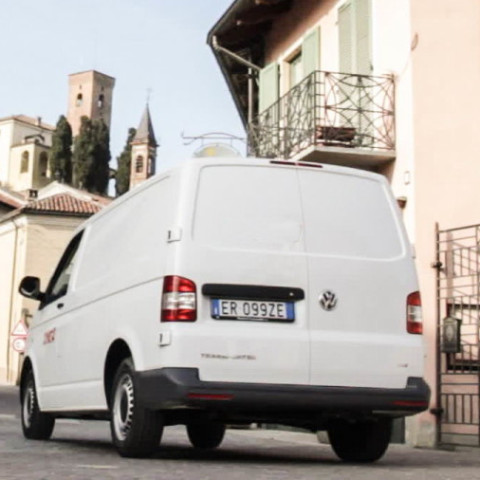 simet200031-900x506-1